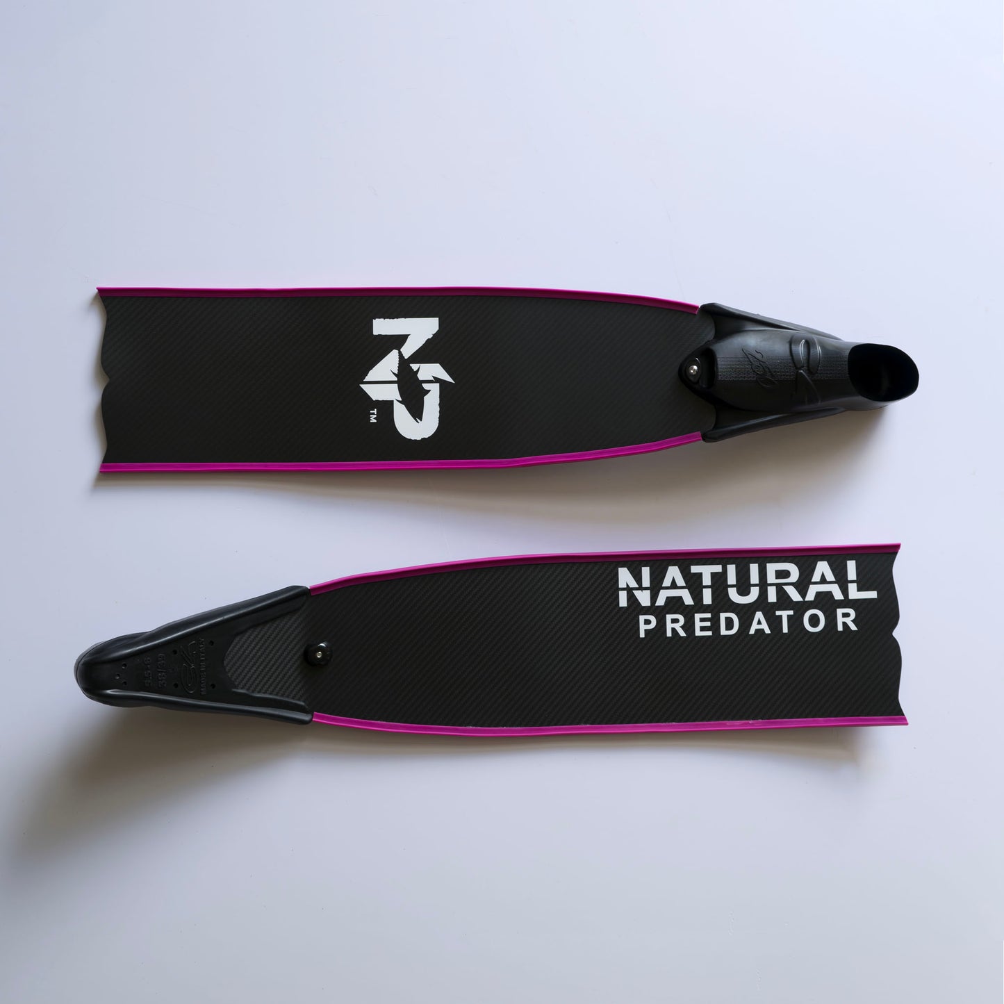 np natural predator high performance carbon fiber spearfishing fins white logo magenta rails