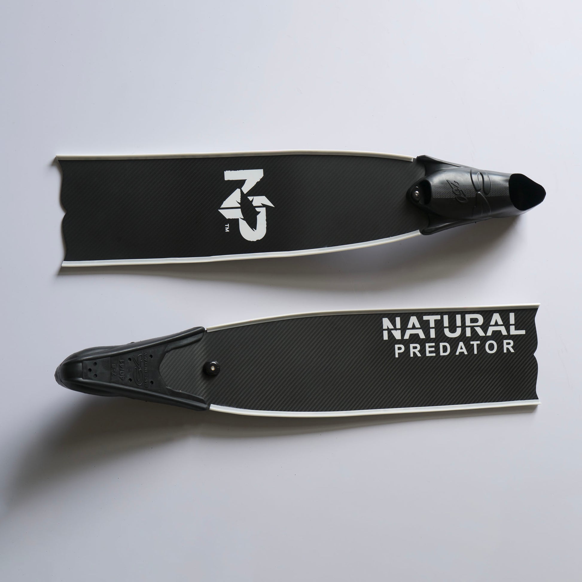 np natural predator high performance carbon fiber spearfishing fins white logo white rails